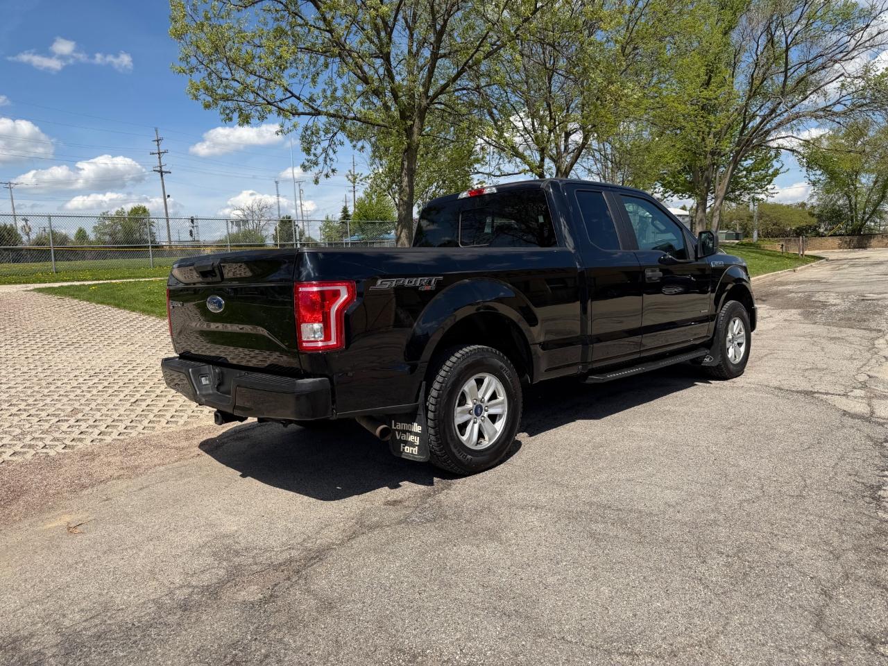 Ford F-150 XL SuperCab 6.5-ft. Bed 4WD 2016