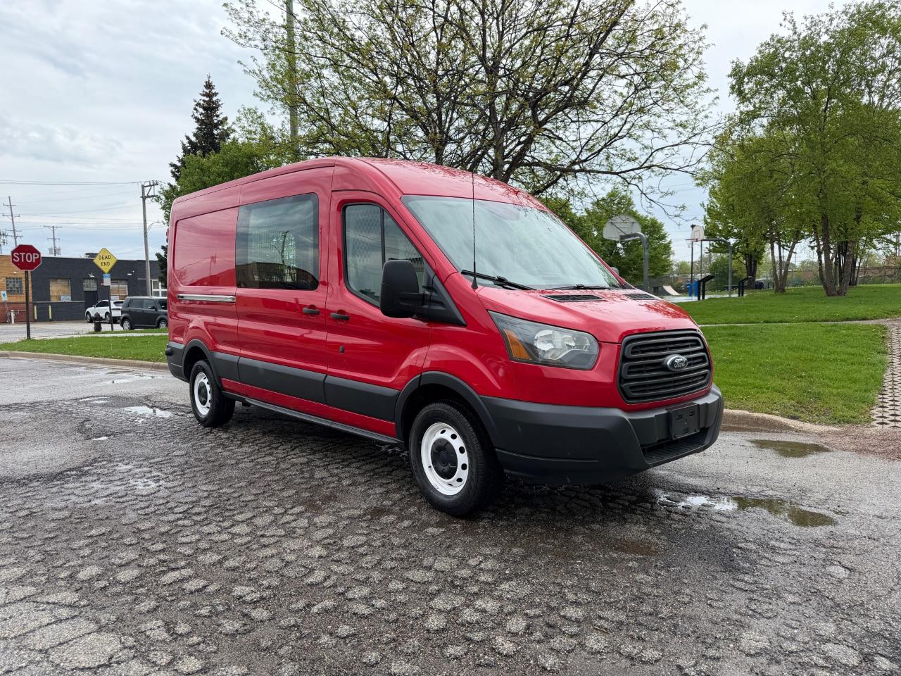 Ford Transit 150 Van Med. Roof w/Sliding Pass. 148-in. WB 2015