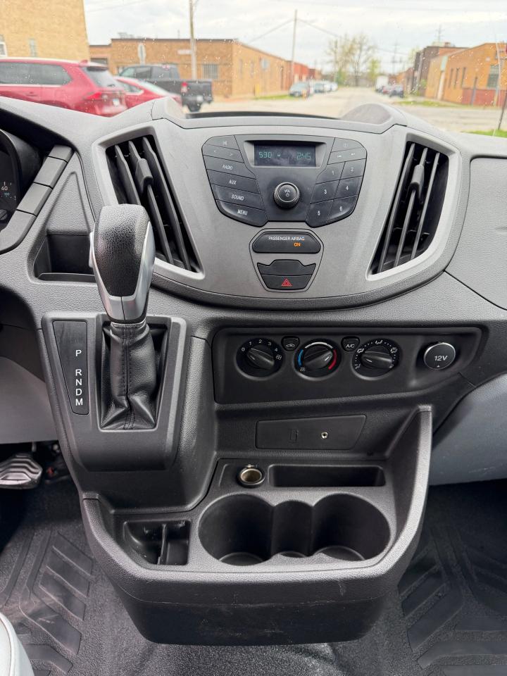 Ford Transit 150 Van Med. Roof w/Sliding Pass. 148-in. WB 2015