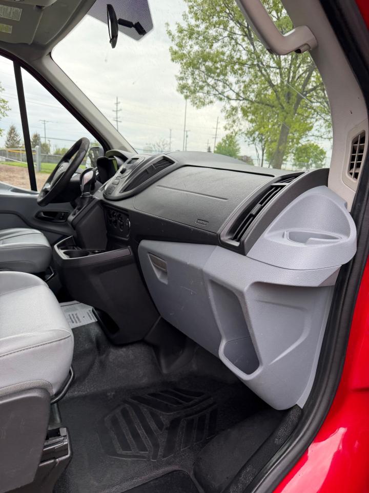 Ford Transit 150 Van Med. Roof w/Sliding Pass. 148-in. WB 2015