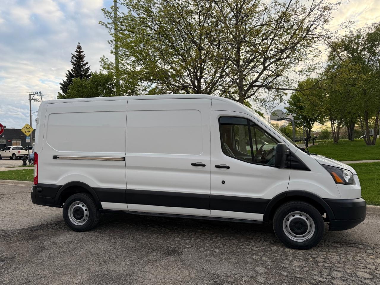 Ford Transit 350 Van Med. Roof w/Sliding Pass. 148-in. WB 2019