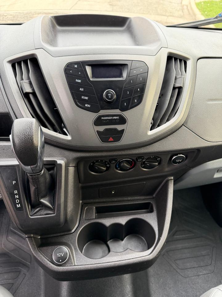 Ford Transit 350 Van Med. Roof w/Sliding Pass. 148-in. WB 2019