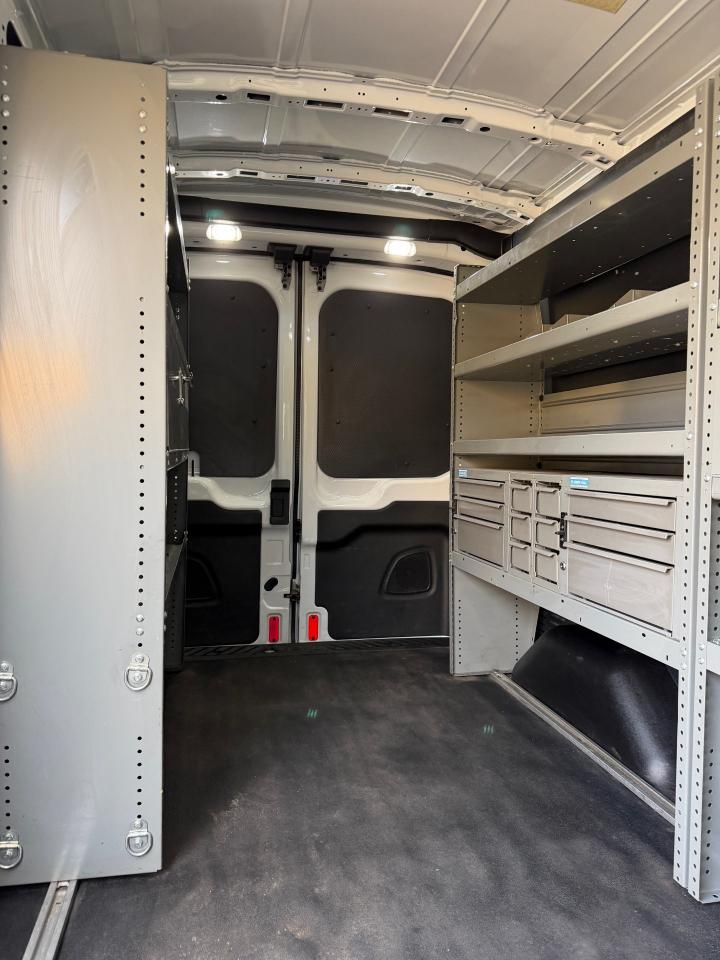 Ford Transit 250 Van Med. Roof w/Sliding Pass. 148-in. WB 2018