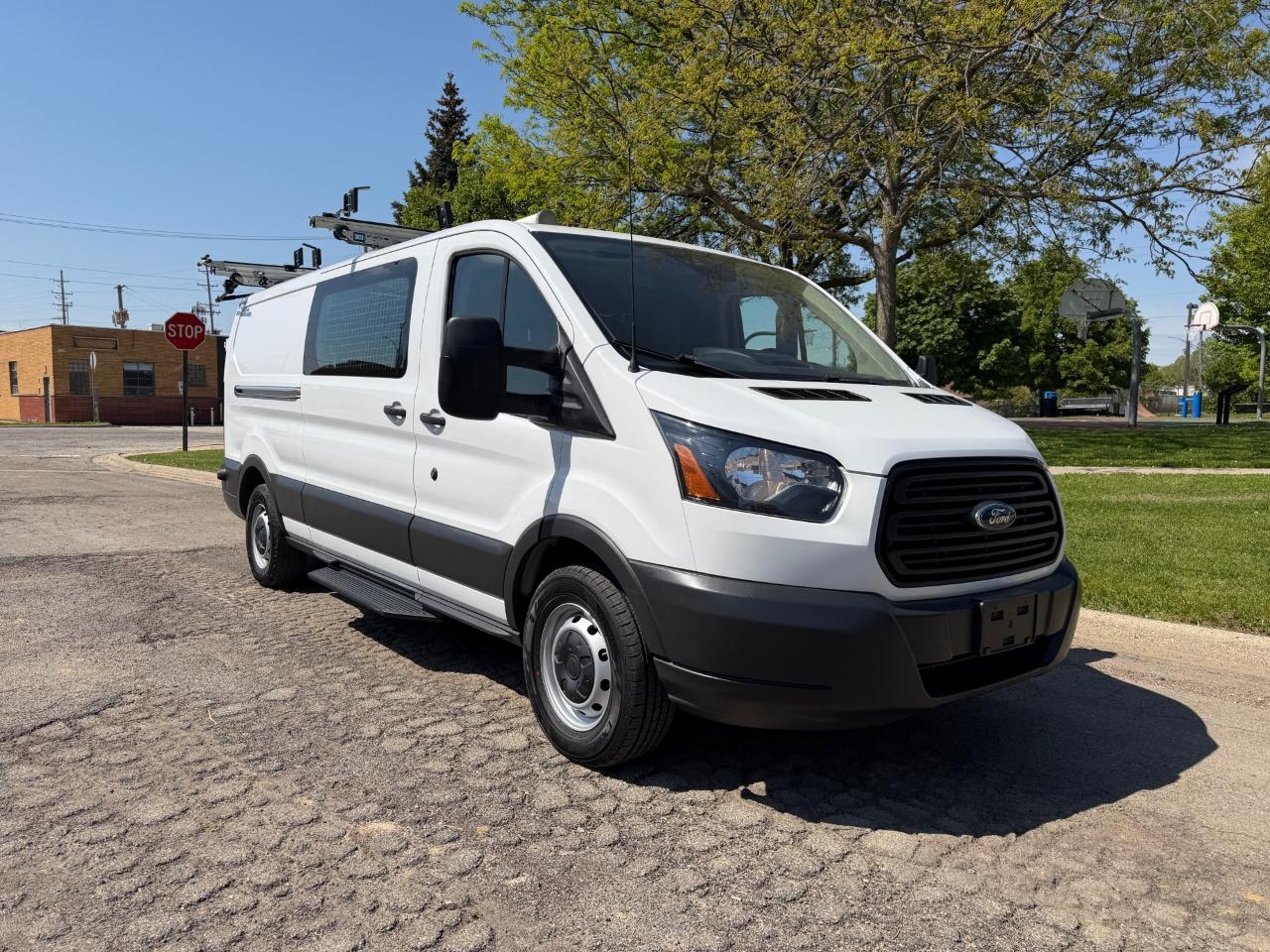 Ford Transit 150 Van Low Roof w/Sliding Pass. 148-in. WB 2018
