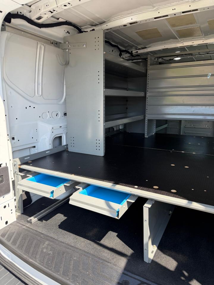 Ford Transit 150 Van Low Roof w/Sliding Pass. 148-in. WB 2018