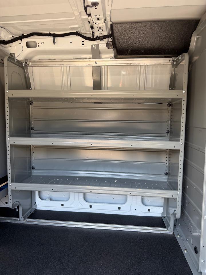 Ford Transit 150 Van Low Roof w/Sliding Pass. 148-in. WB 2018