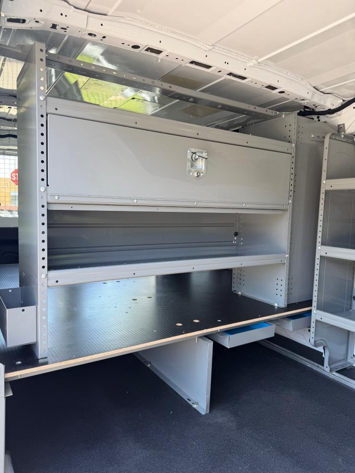 Ford Transit 150 Van Low Roof w/Sliding Pass. 148-in. WB 2018