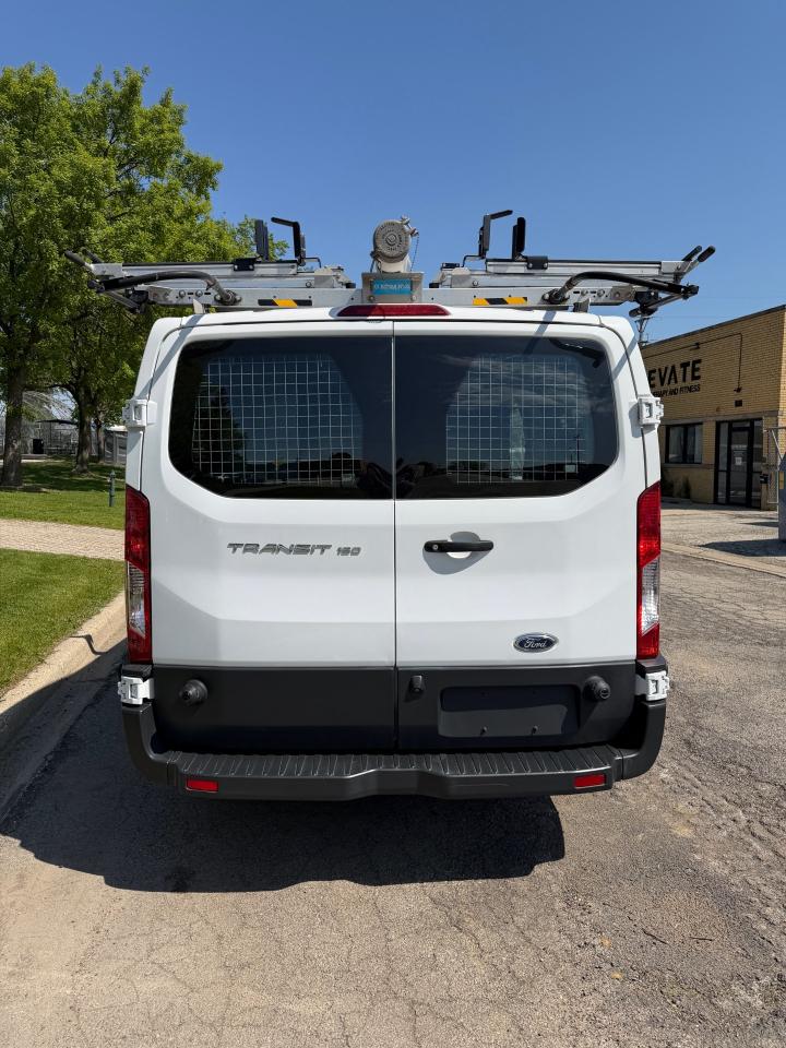 Ford Transit 150 Van Low Roof w/Sliding Pass. 148-in. WB 2018