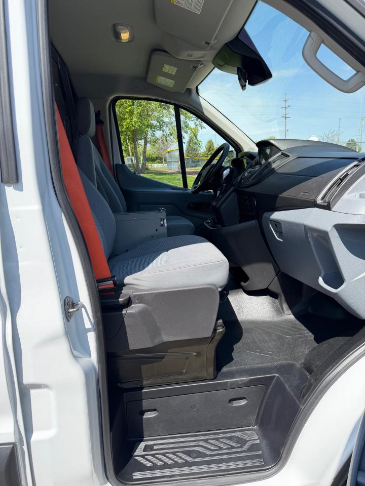 Ford Transit 150 Van Low Roof w/Sliding Pass. 148-in. WB 2018