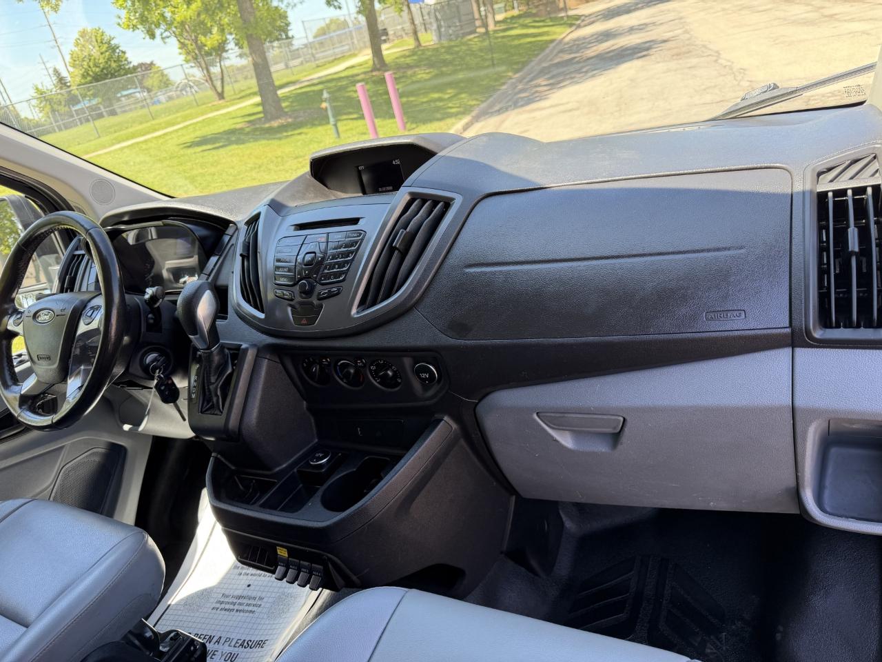 Ford Transit 150 Van Low Roof w/Sliding Pass. 130-in. WB 2017