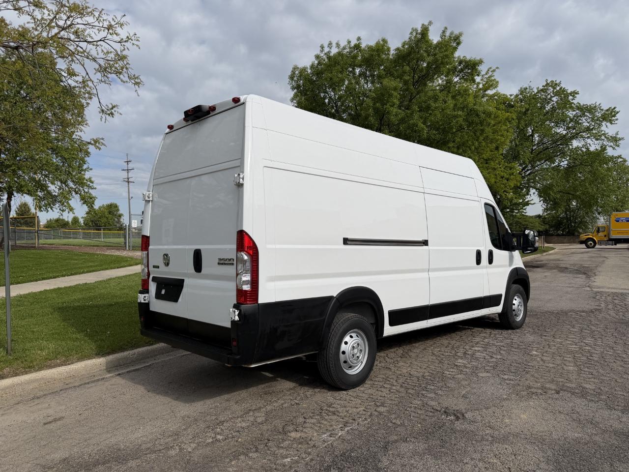 RAM Promaster 3500 Super High Roof 2023