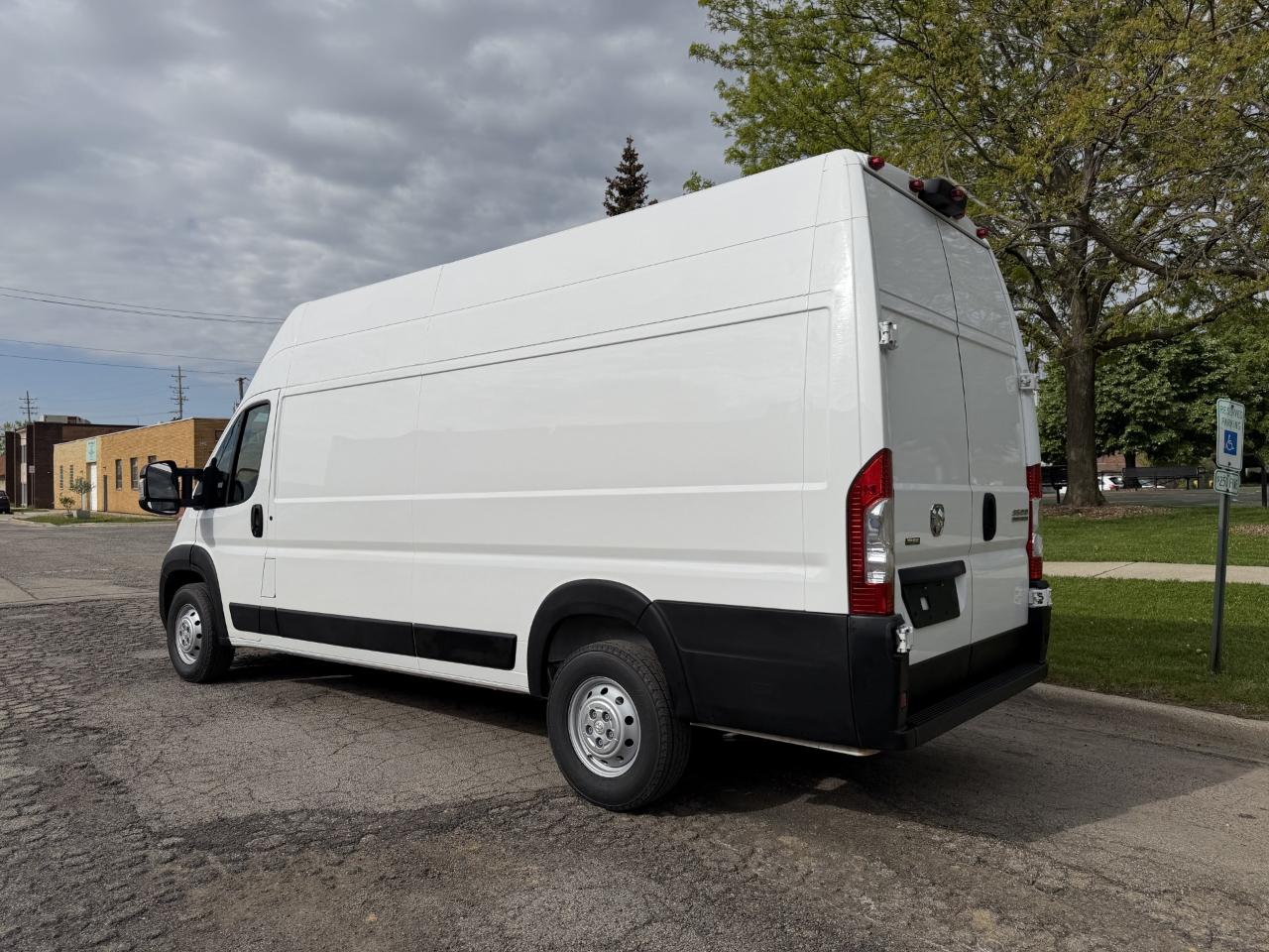 RAM Promaster 3500 Super High Roof 2023