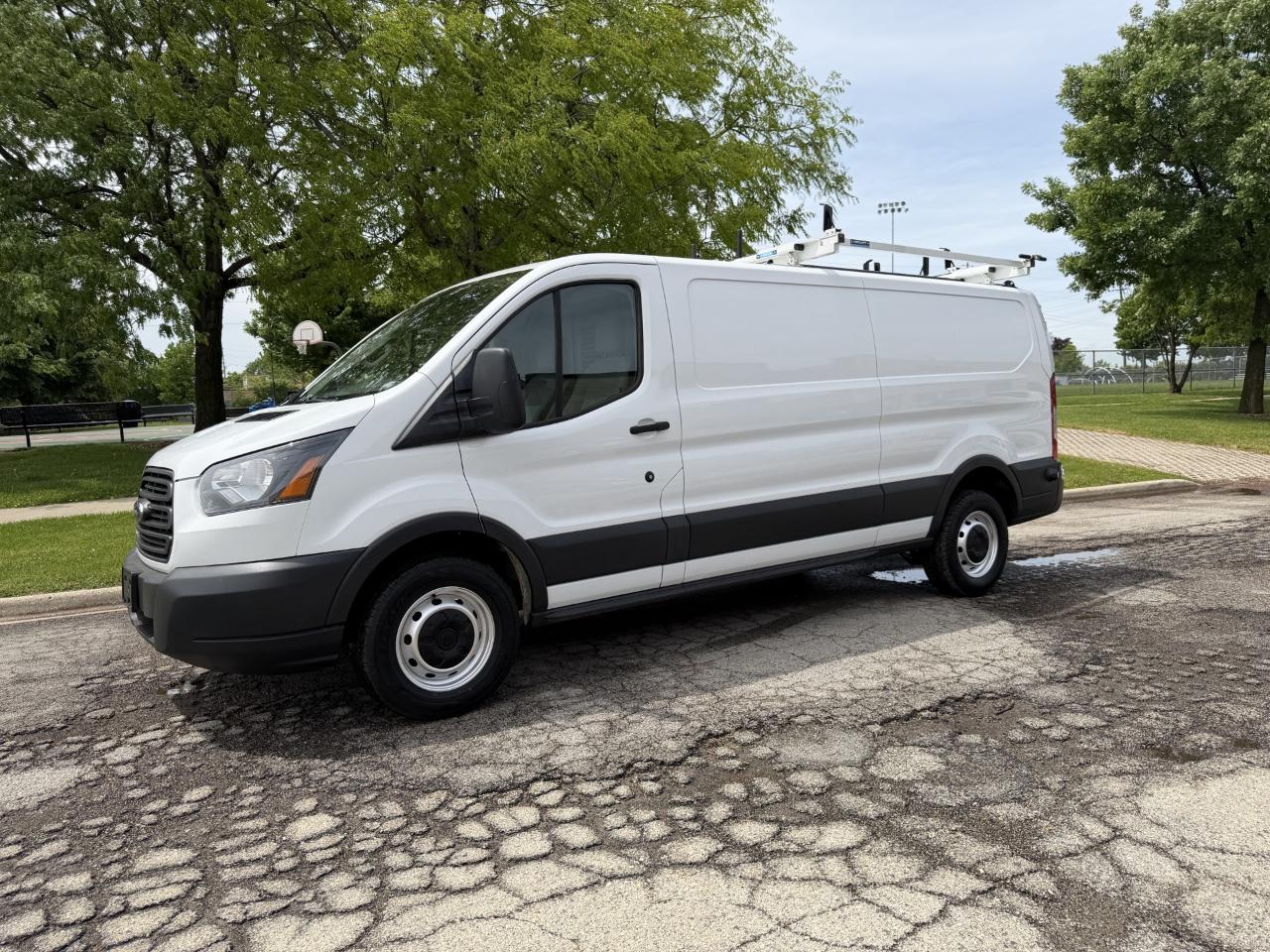 Ford Transit 250 Van Low Roof 60/40 Pass. 148-in. WB 2018