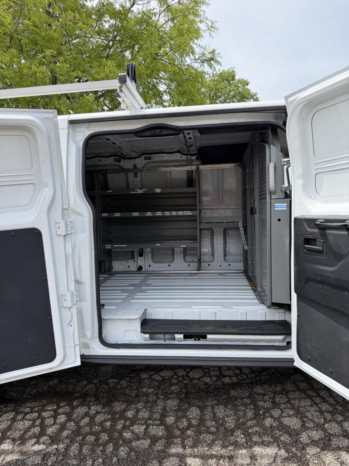 Ford Transit 250 Van Low Roof 60/40 Pass. 148-in. WB 2018