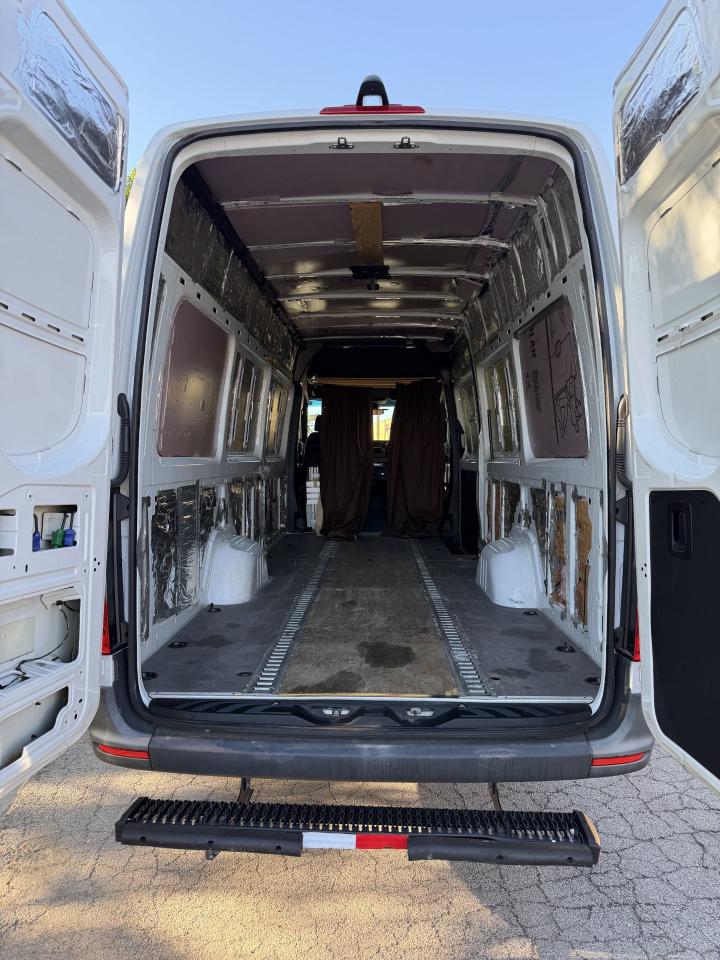 Mercedes-Benz Sprinter 2500 170-in. WB 2023