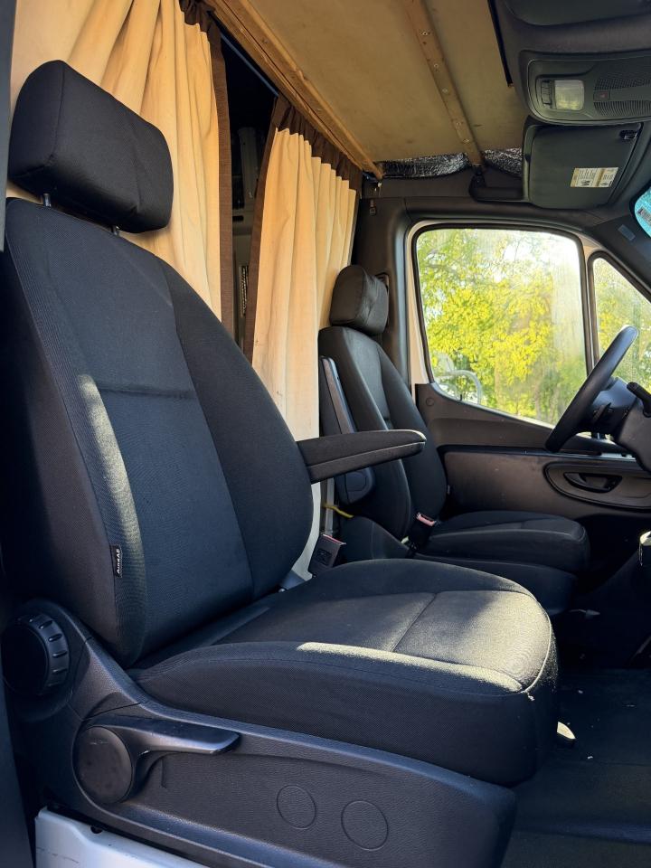 Mercedes-Benz Sprinter 2500 170-in. WB 2023