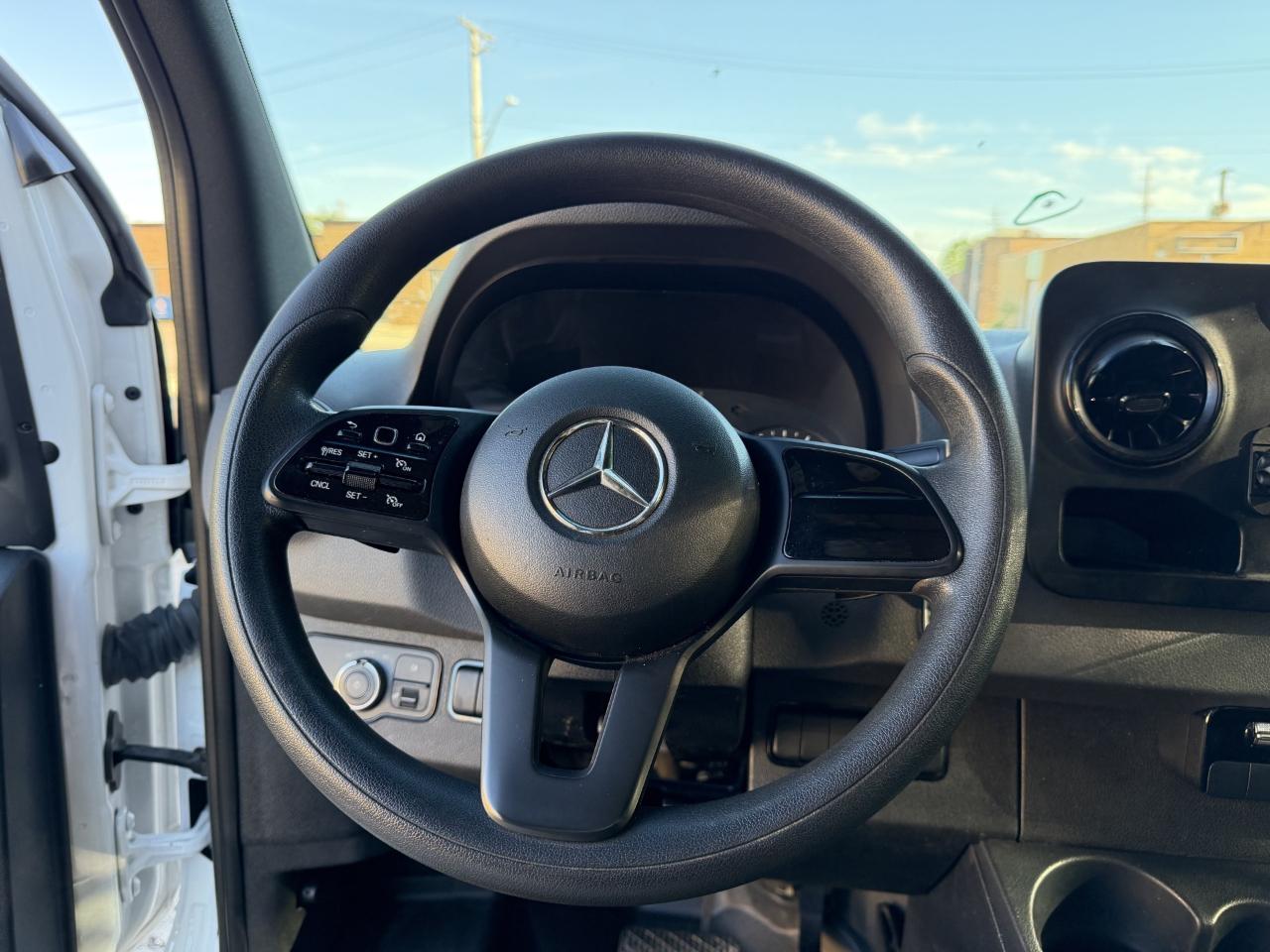 Mercedes-Benz Sprinter 2500 170-in. WB 2023