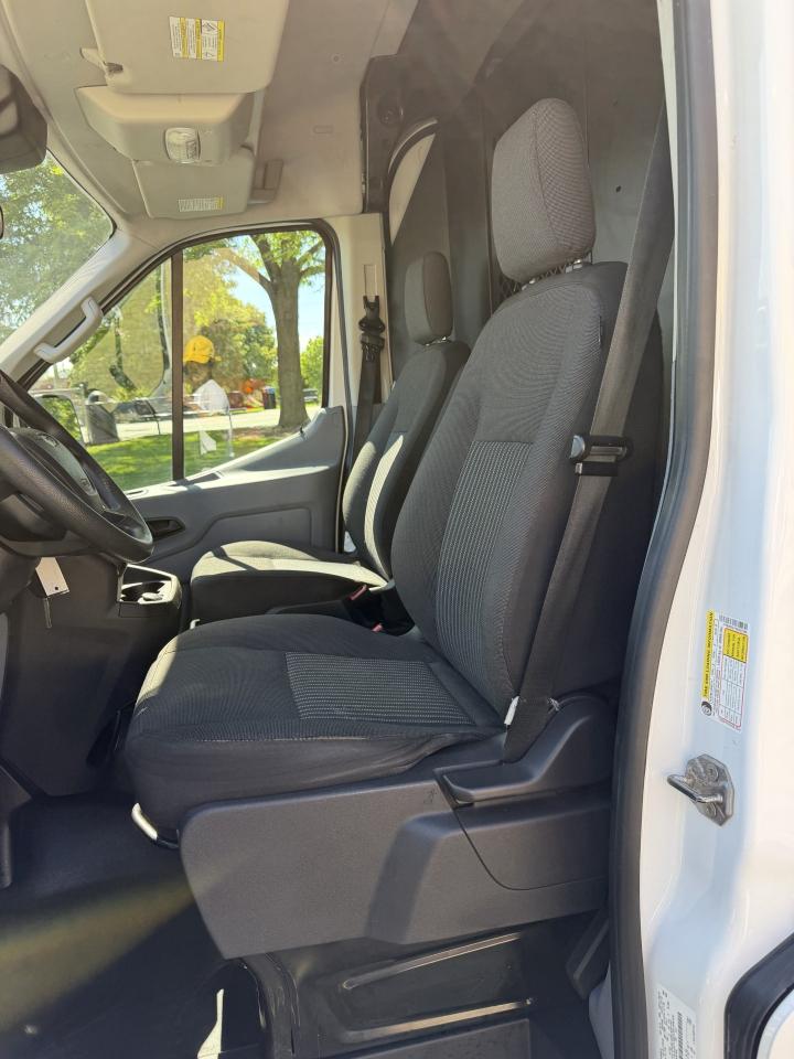 Ford Transit 350 Van Med. Roof w/Sliding Pass. 148-in. WB 2019