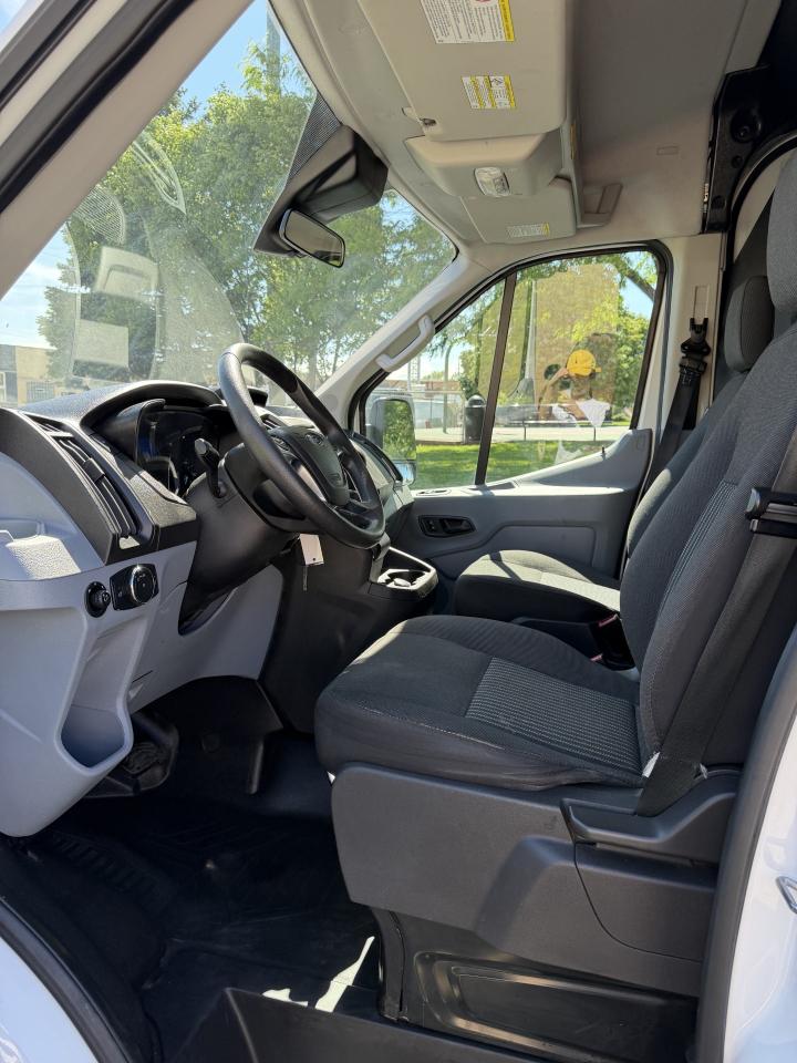 Ford Transit 350 Van Med. Roof w/Sliding Pass. 148-in. WB 2019