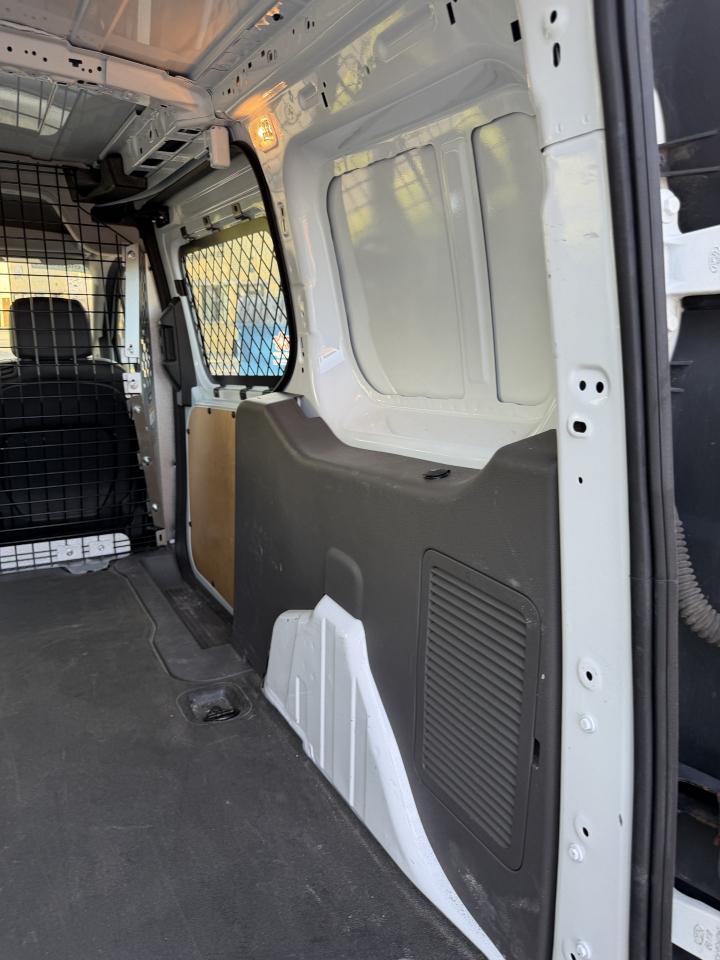 Ford Transit Connect Cargo Van XL LWB 2022