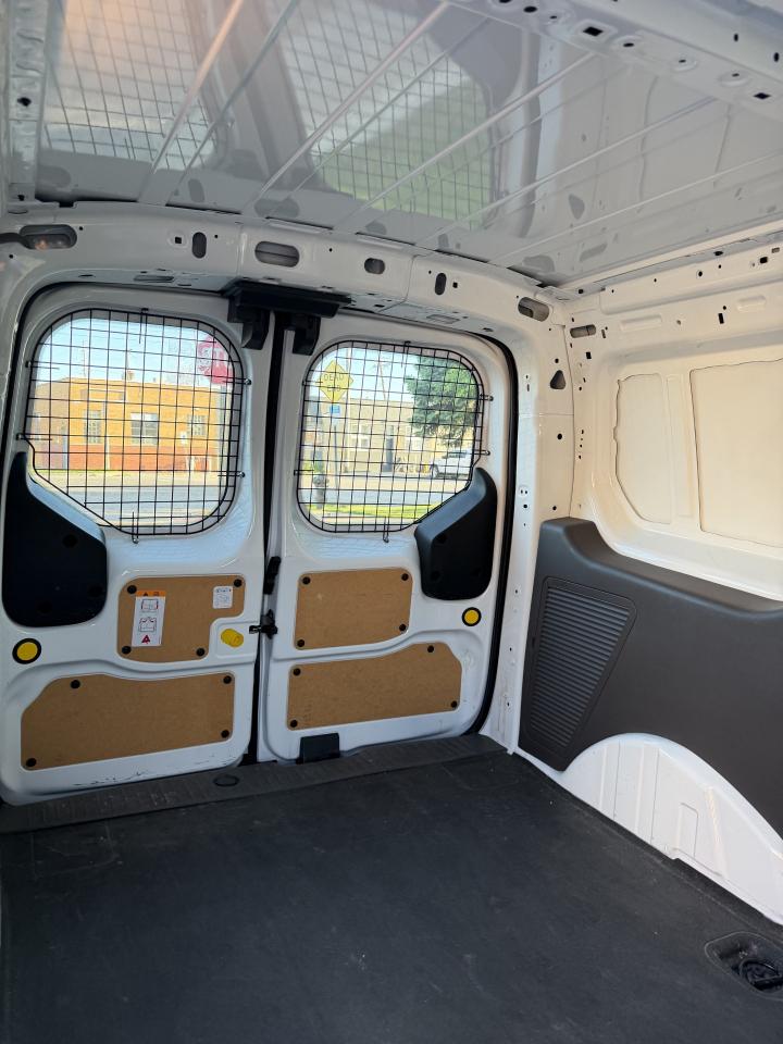 Ford Transit Connect Cargo Van XL LWB 2022
