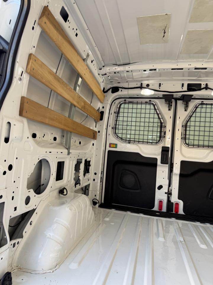 Ford Transit 250 Van Low Roof w/Sliding Pass. 130-in. WB 2020