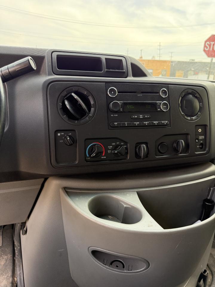 Ford Econoline E350 Super Duty 2019