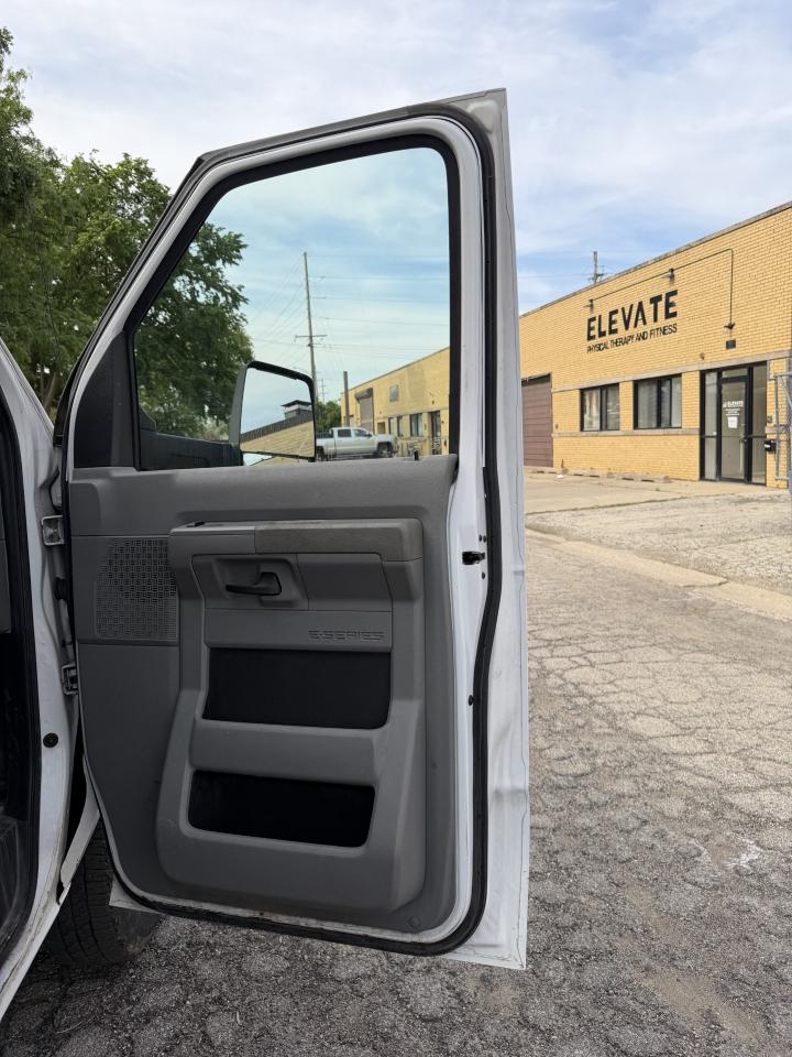 Ford Econoline E350 Super Duty 2019