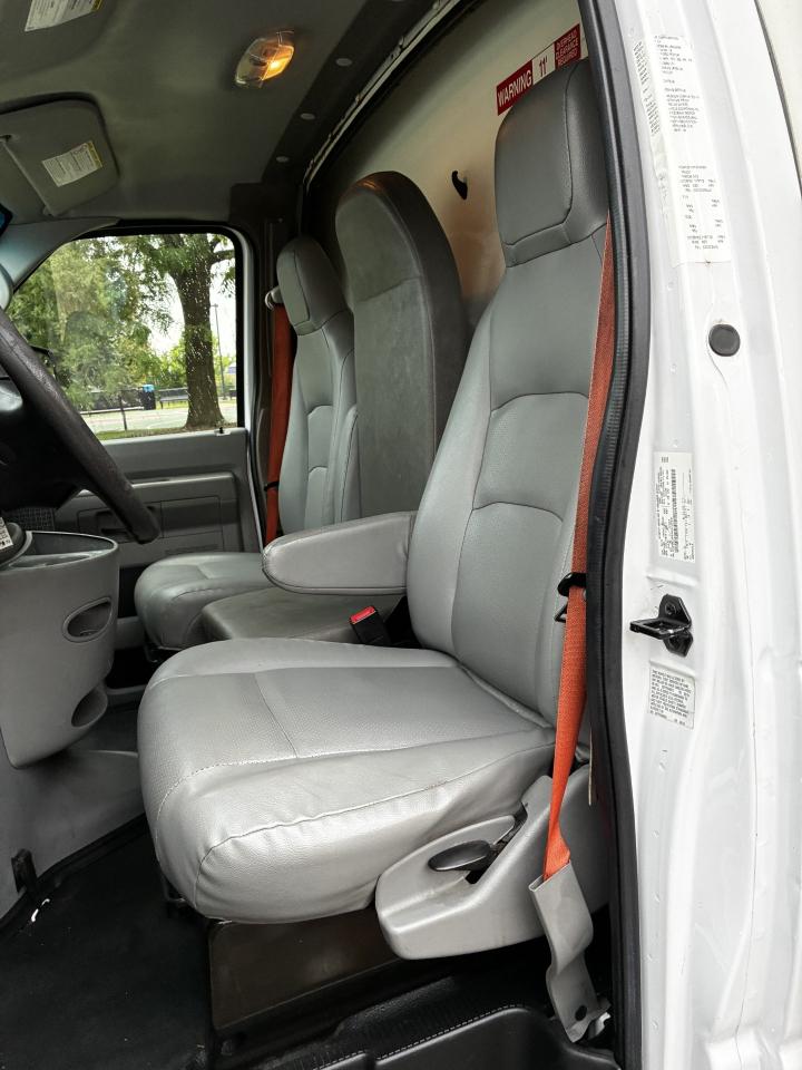 Ford Econoline E350 Super Duty 2019
