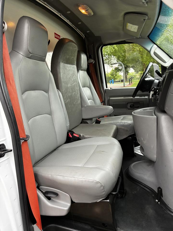 Ford Econoline E350 Super Duty 2019