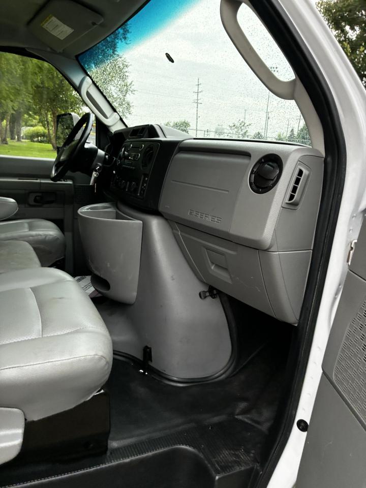 Ford Econoline E350 Super Duty 2019