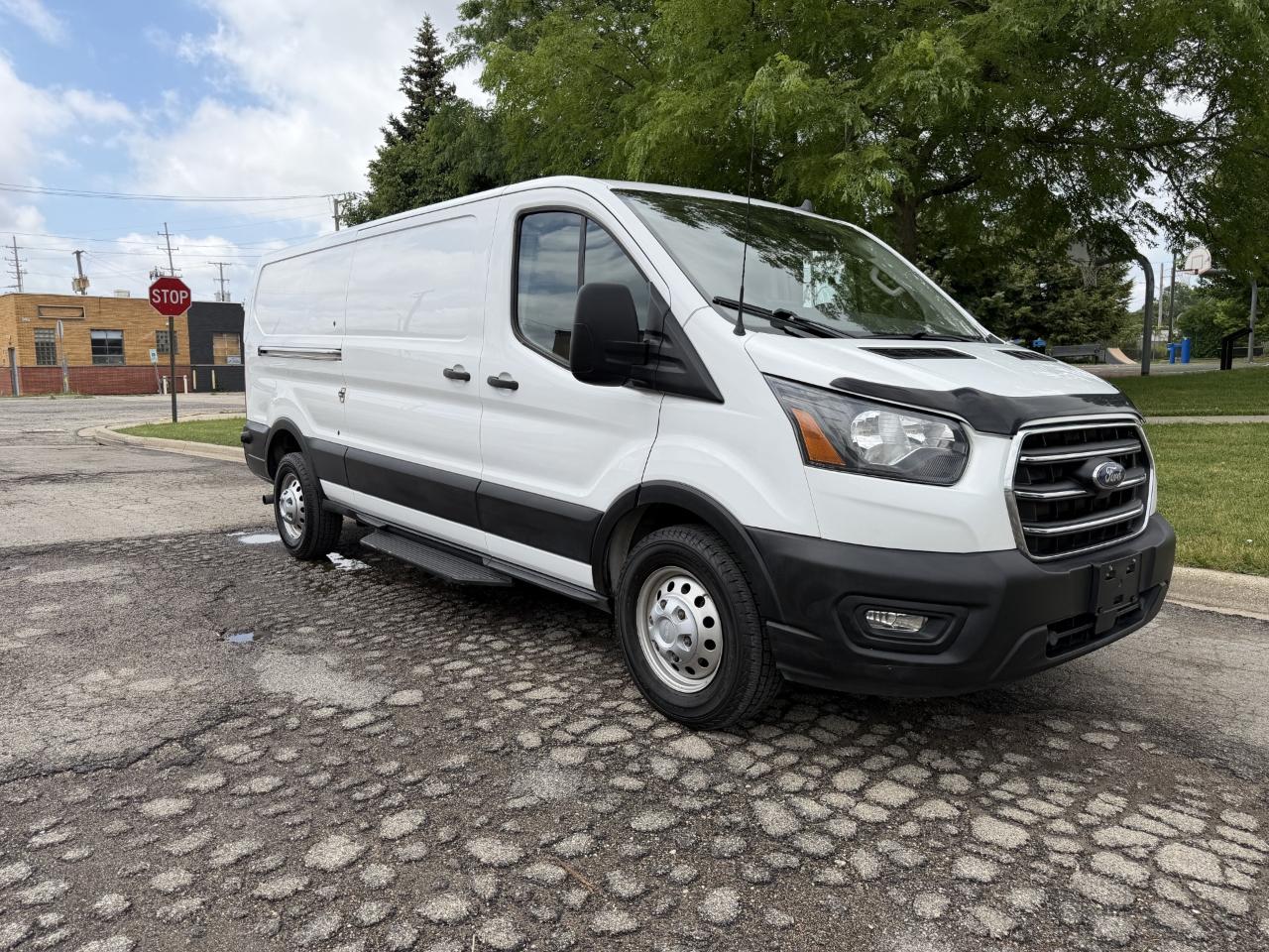 Ford Transit 250 Van Low Roof w/Sliding Pass. 148-in. WB 2020