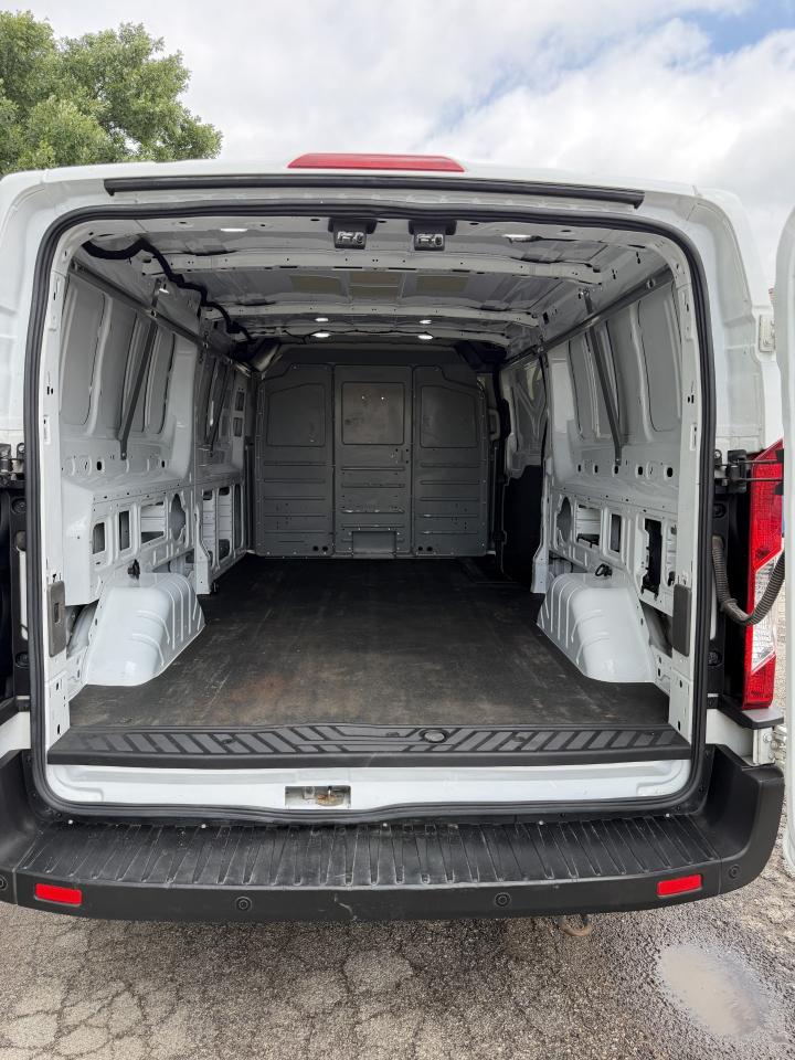 Ford Transit 250 Van Low Roof w/Sliding Pass. 148-in. WB 2020