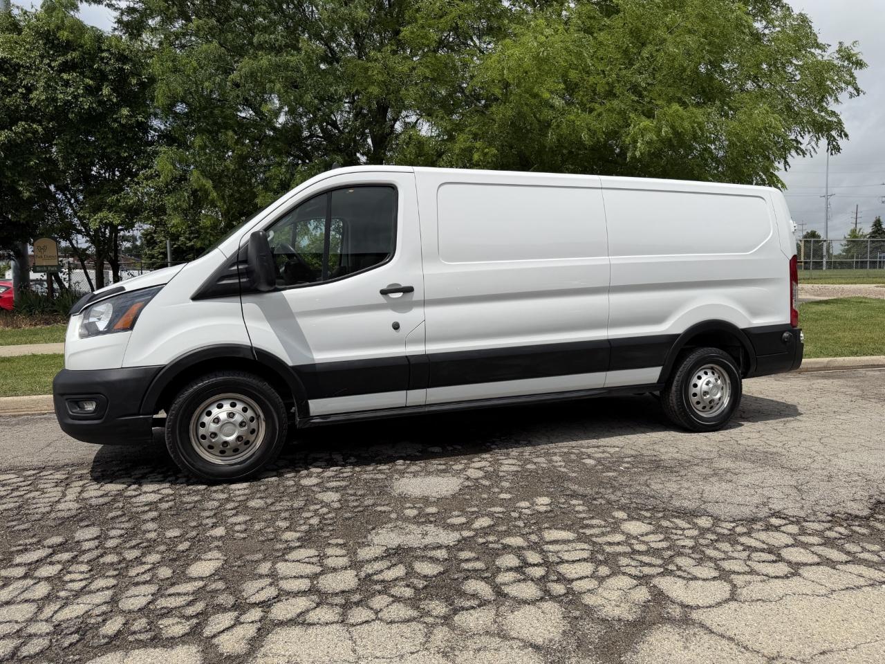 Ford Transit 250 Van Low Roof w/Sliding Pass. 148-in. WB 2020