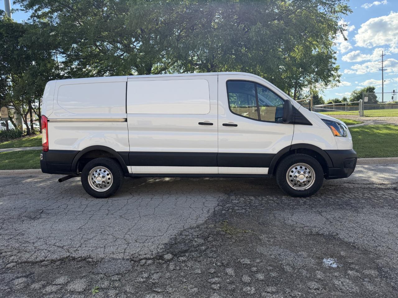 Ford Transit 150 Van Low Roof w/Sliding Pass. 130-in. WB 2023