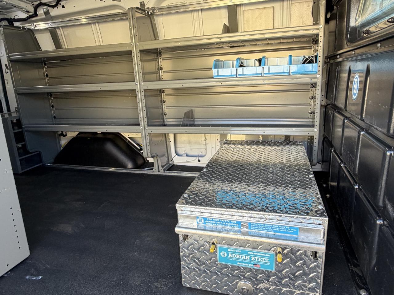 Ford Transit 150 Van Low Roof w/Sliding Pass. 130-in. WB 2023