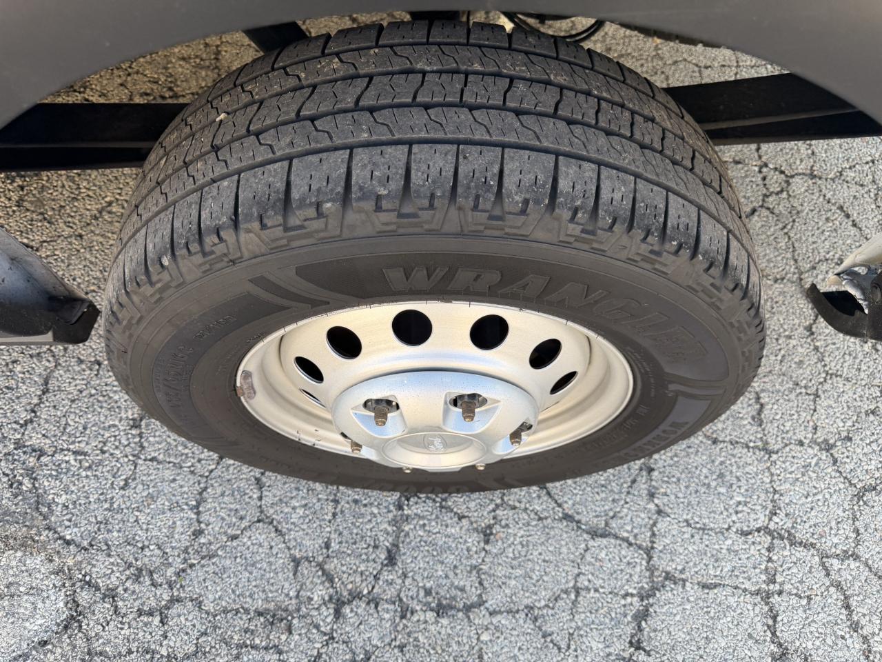 Ford Transit 150 Van Low Roof w/Sliding Pass. 130-in. WB 2023