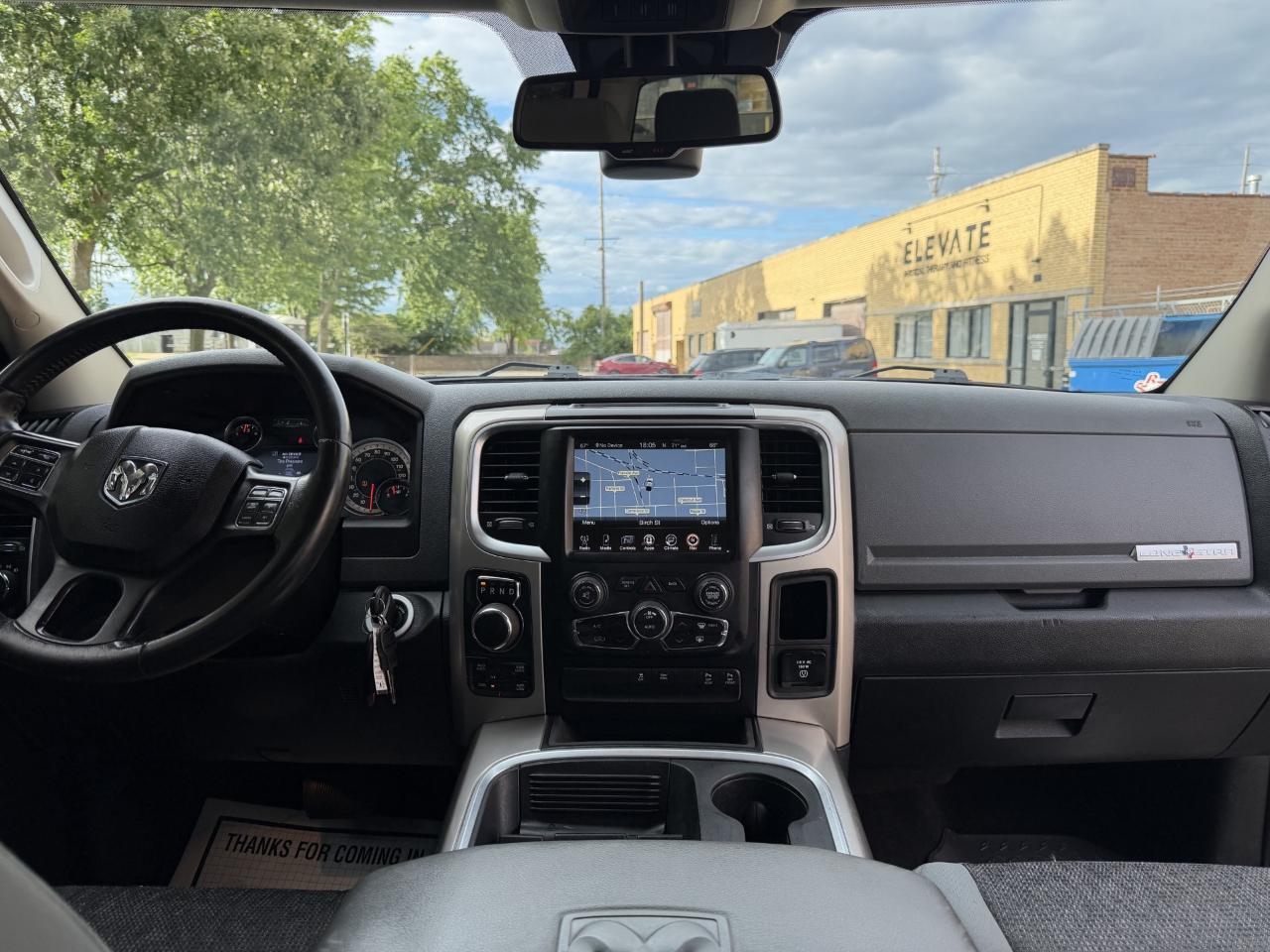 RAM 1500 Lone Star 4x4 Crew Cab 5'7" Box 2017
