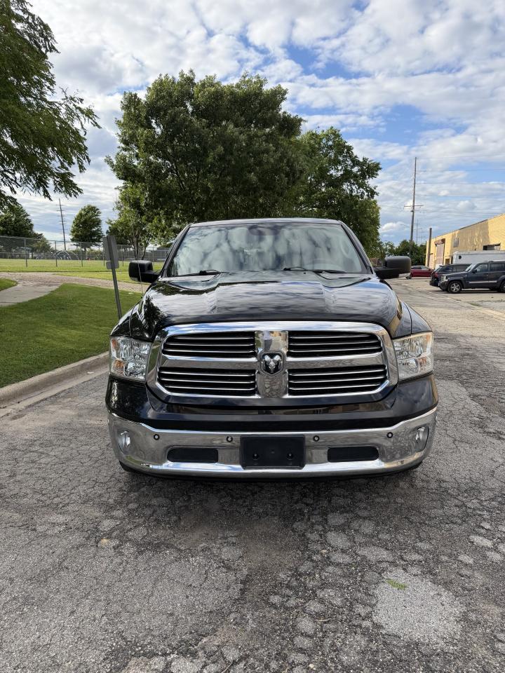 RAM 1500 Lone Star 4x4 Crew Cab 5'7" Box 2017