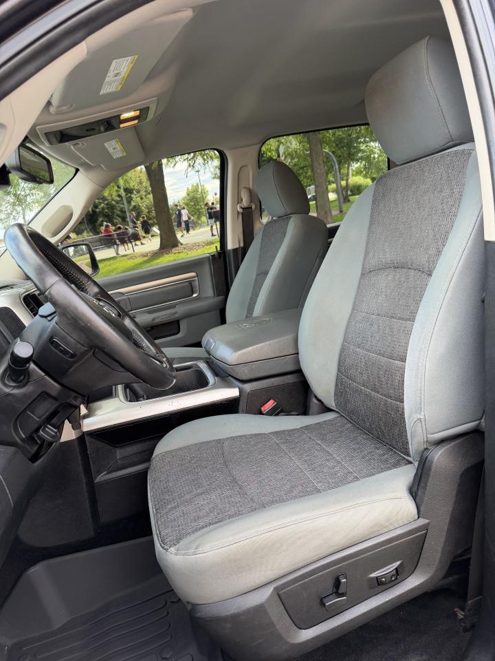 RAM 1500 Lone Star 4x4 Crew Cab 5'7" Box 2017