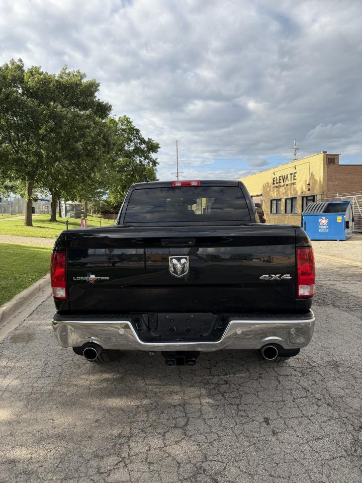 RAM 1500 Lone Star 4x4 Crew Cab 5'7" Box 2017