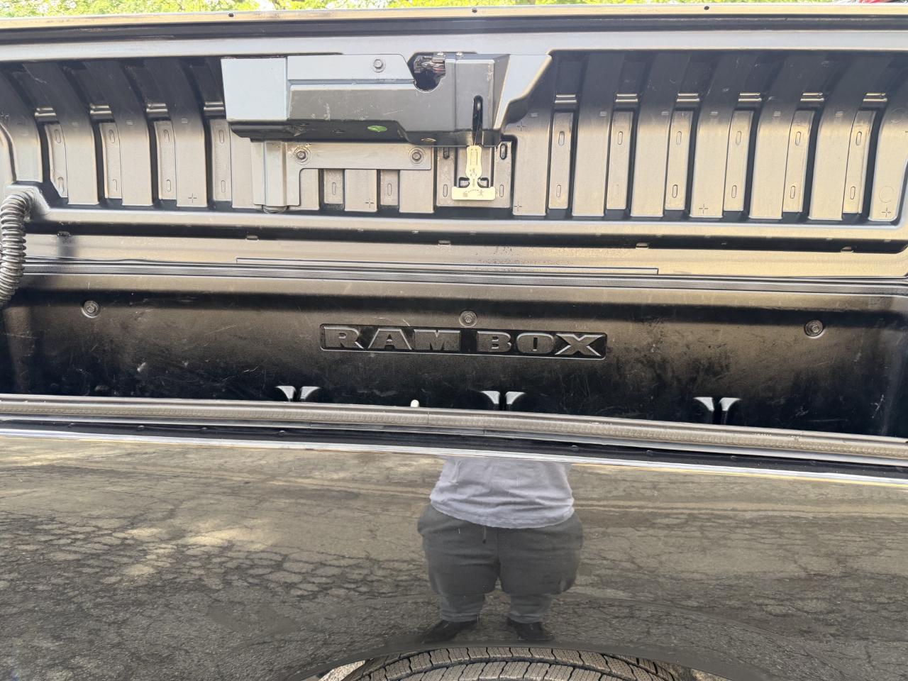 RAM 1500 Lone Star 4x4 Crew Cab 5'7" Box 2017