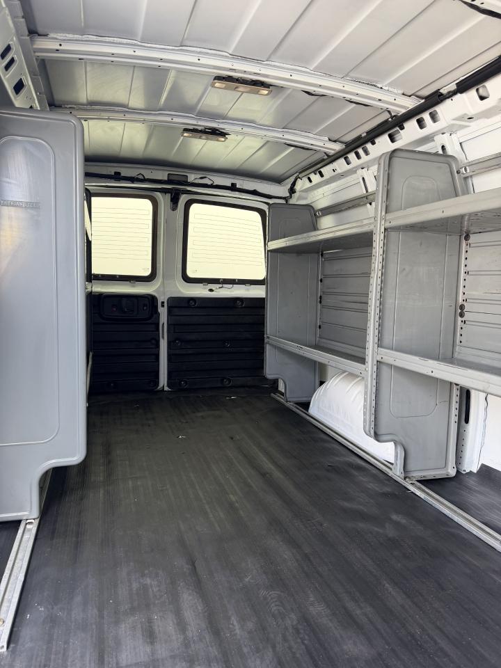GMC Savana G3500 Cargo Ext 2019