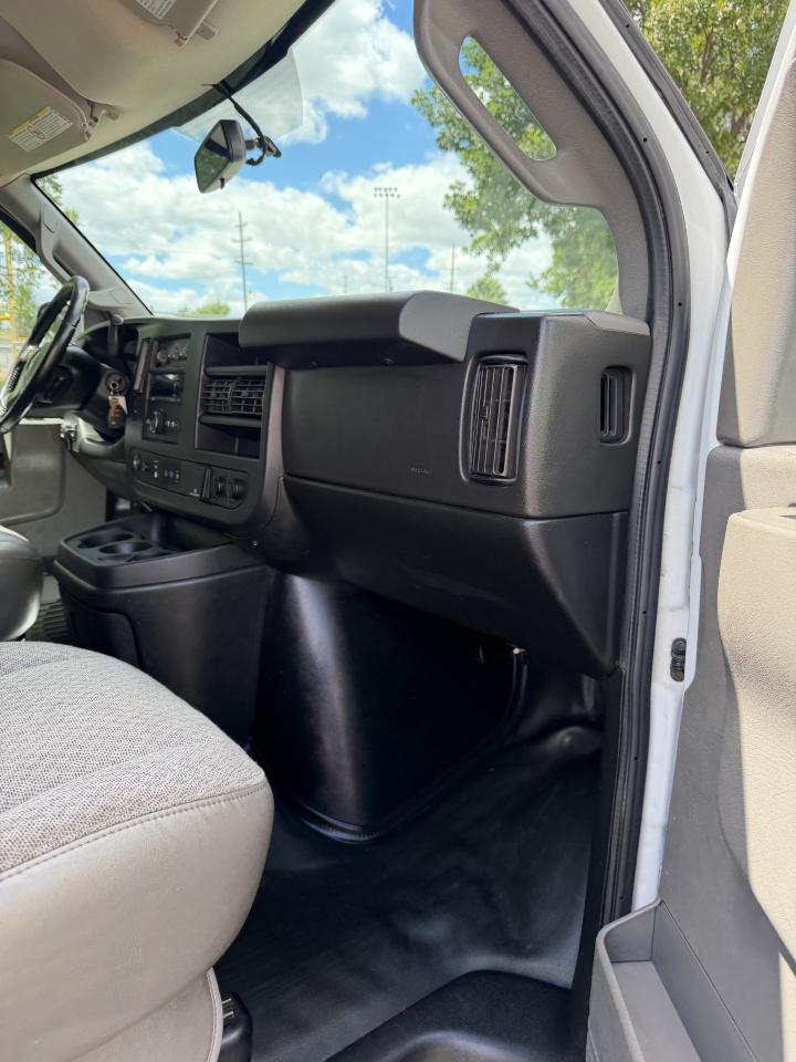 GMC Savana G3500 Cargo Ext 2019