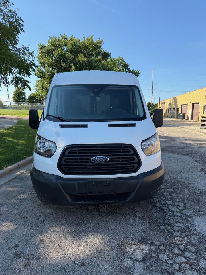 Ford Transit 250 Van Med. Roof w/Sliding Pass. 148-in. WB 2018