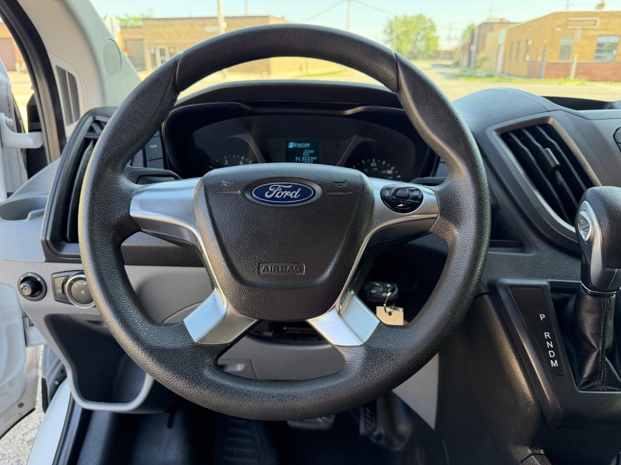 Ford Transit 250 Van Med. Roof w/Sliding Pass. 148-in. WB 2018