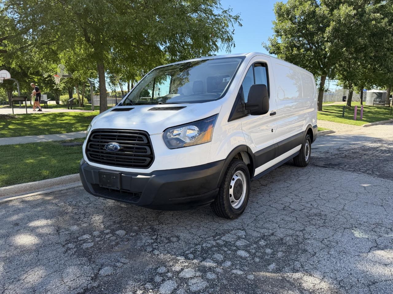 Ford Transit 150 Van Low Roof w/Sliding Pass. 130-in. WB 2019