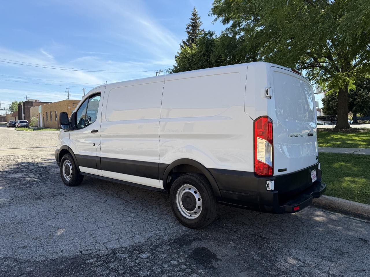 Ford Transit 150 Van Low Roof w/Sliding Pass. 130-in. WB 2019