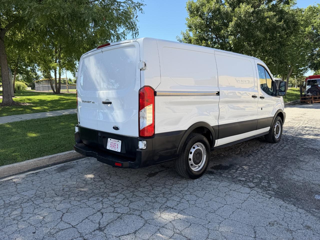 Ford Transit 150 Van Low Roof w/Sliding Pass. 130-in. WB 2019