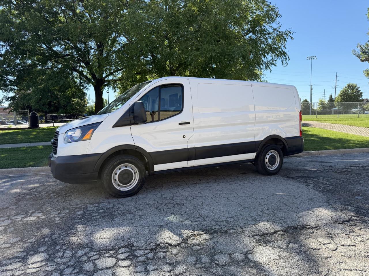 Ford Transit 150 Van Low Roof w/Sliding Pass. 130-in. WB 2019